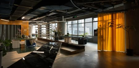 The Landscape of Consumerism：889GLO Art Space